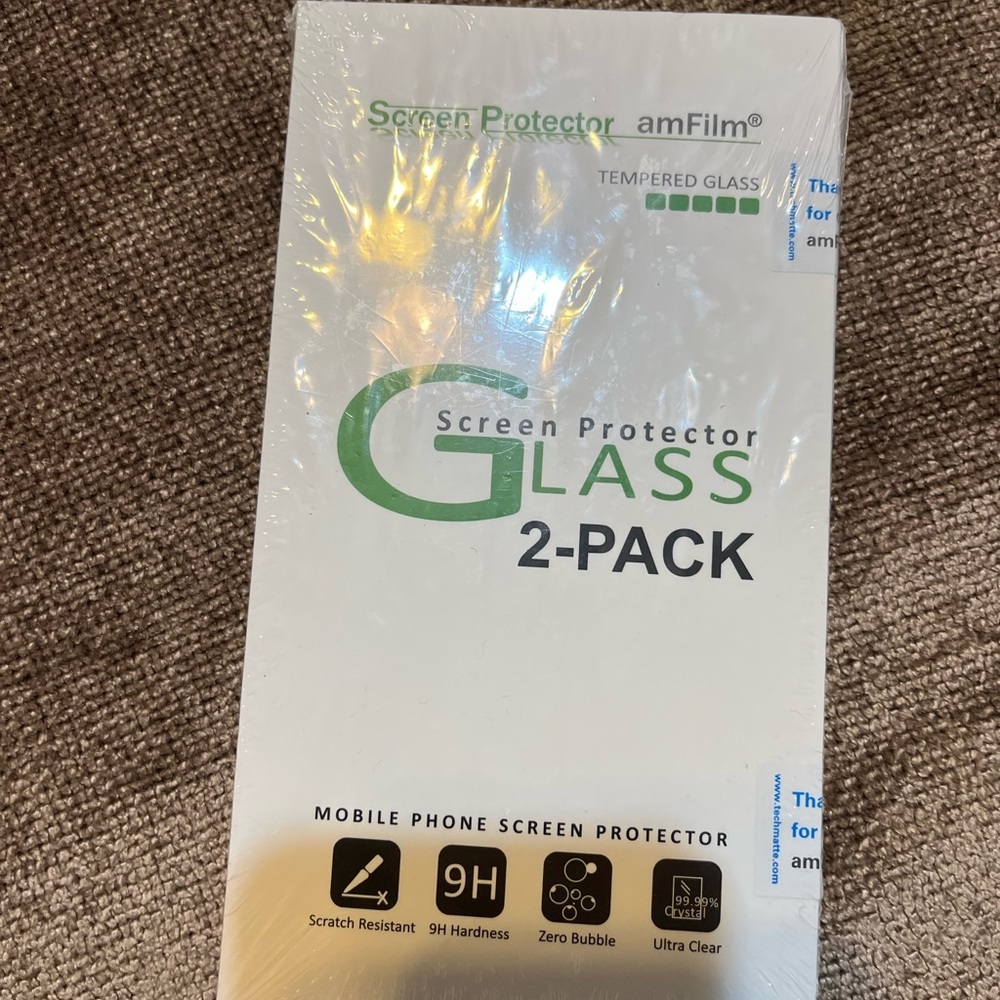 NWT 2 Pack Glass Screen Protectors -For iPhone 8/7/6S/6